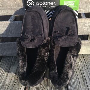 - Isotoner XL Black Fur Moccasin Slippers! NEW!